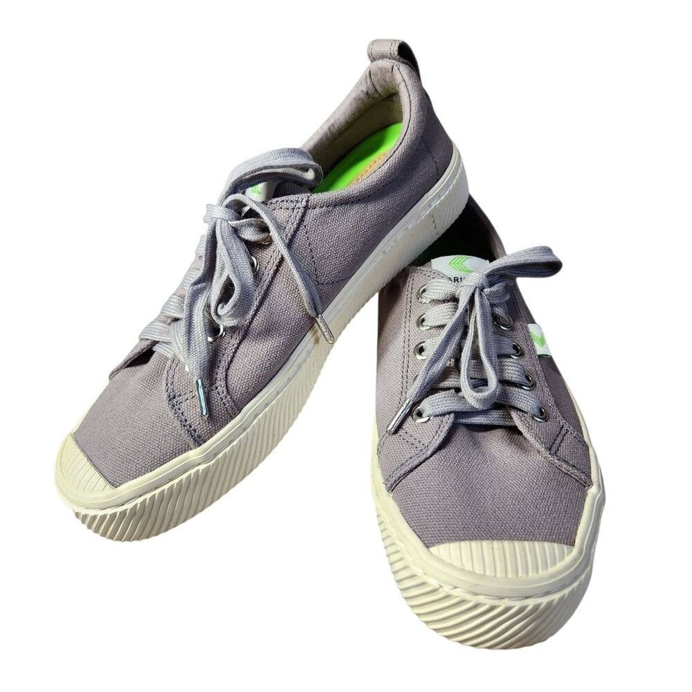 Cariuma OCA low Canvas sneakers gray women's size 6
